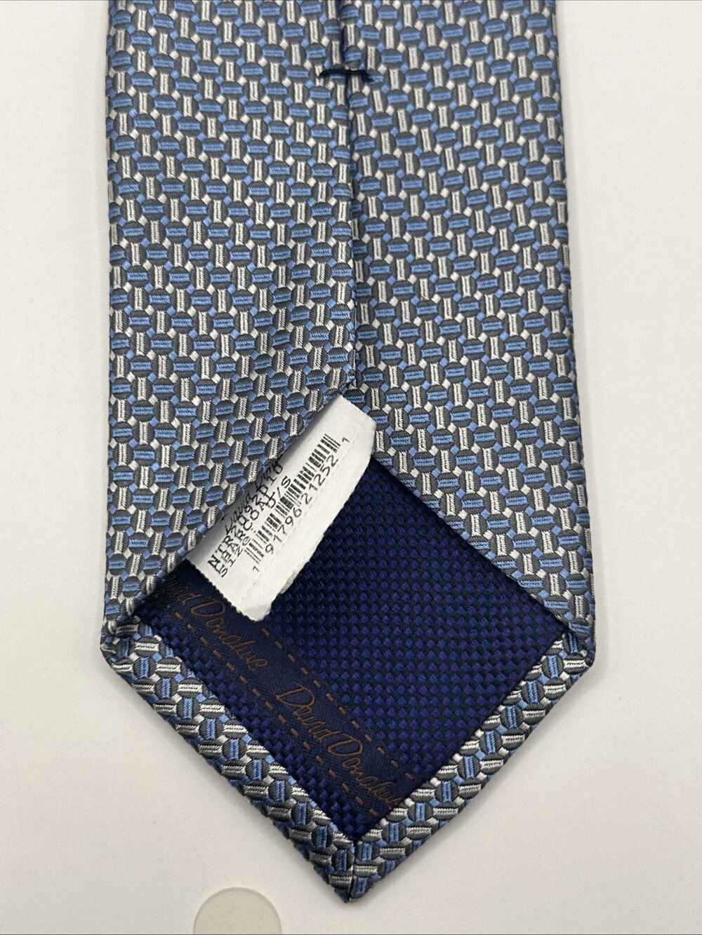NWT David Donahue Blue Geometric Necktie Tie Silk Italy USA Medallion Blue Woven - Picture 5 of 9